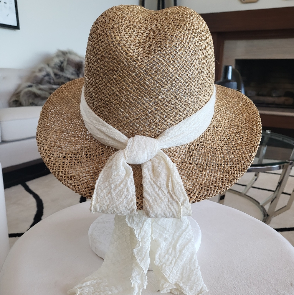 Tan Sun Hat w/ white fabric detail